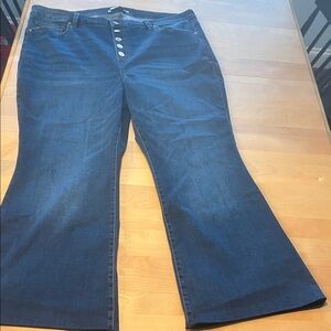 Celebrity pink 22w plus flare leg jeans